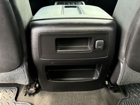 Used 2015 Chevrolet Silverado 2500 LTZ AWD/4WD image 18
