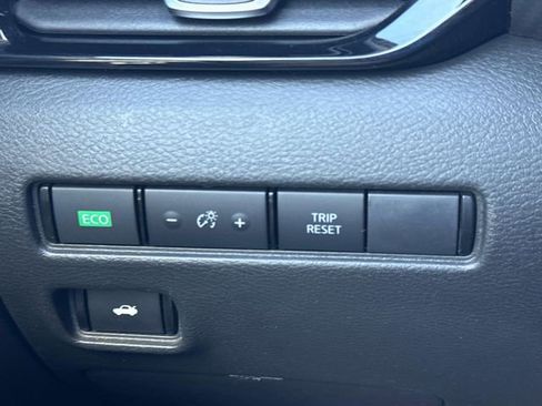 Certified 2024 Nissan Sentra SV FWD image 22