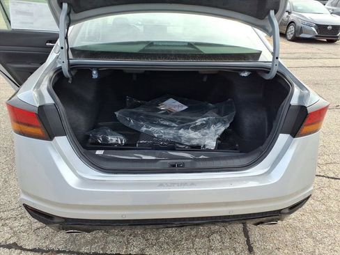 New 2025 Nissan Altima 2.5 SR image 40