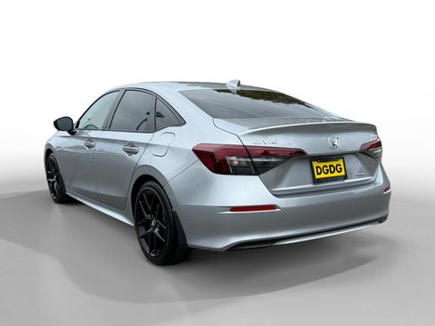 Used 2025 Honda Civic Sport image 3