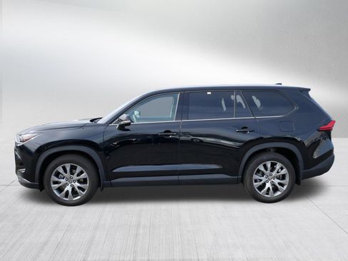 Used 2024 Toyota Grand Highlander Limited AWD/4WD image 4