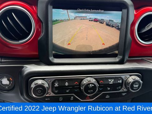 Used 2022 Jeep Wrangler Unlimited Rubicon w/ Cold Weather Group AWD/4WD image 16