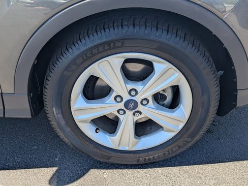 Used 2016 Ford Escape SE FWD image 9