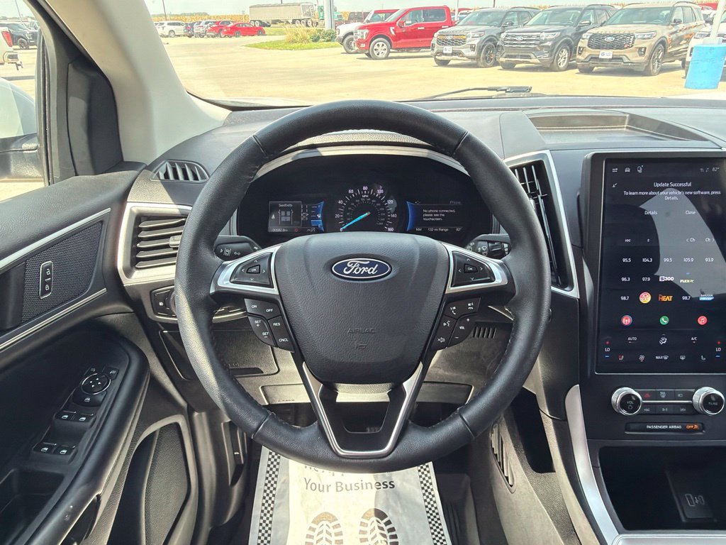 Used 2024 Ford Edge SEL w/ Convenience Package AWD/4WD image 11