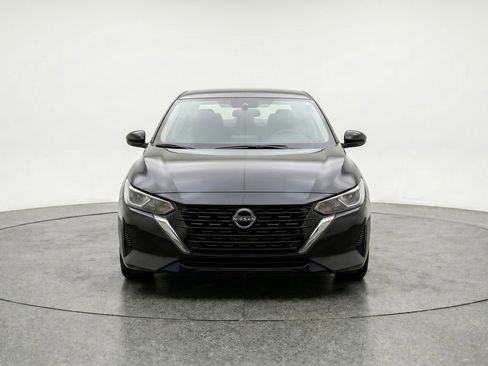 Used 2025 Nissan Sentra SV FWD image 2