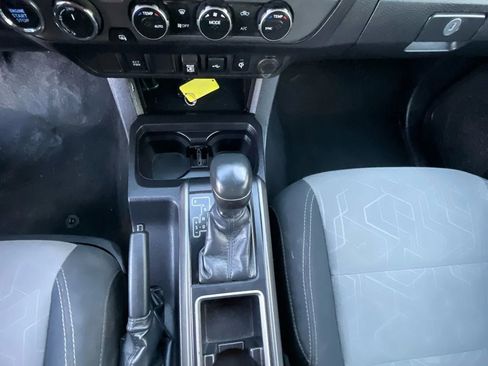 Used 2023 Toyota Tacoma TRD Off-Road image 29