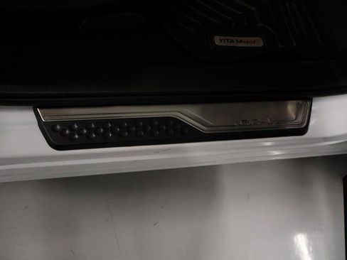 Used 2022 Honda CR-V EX-L image 10