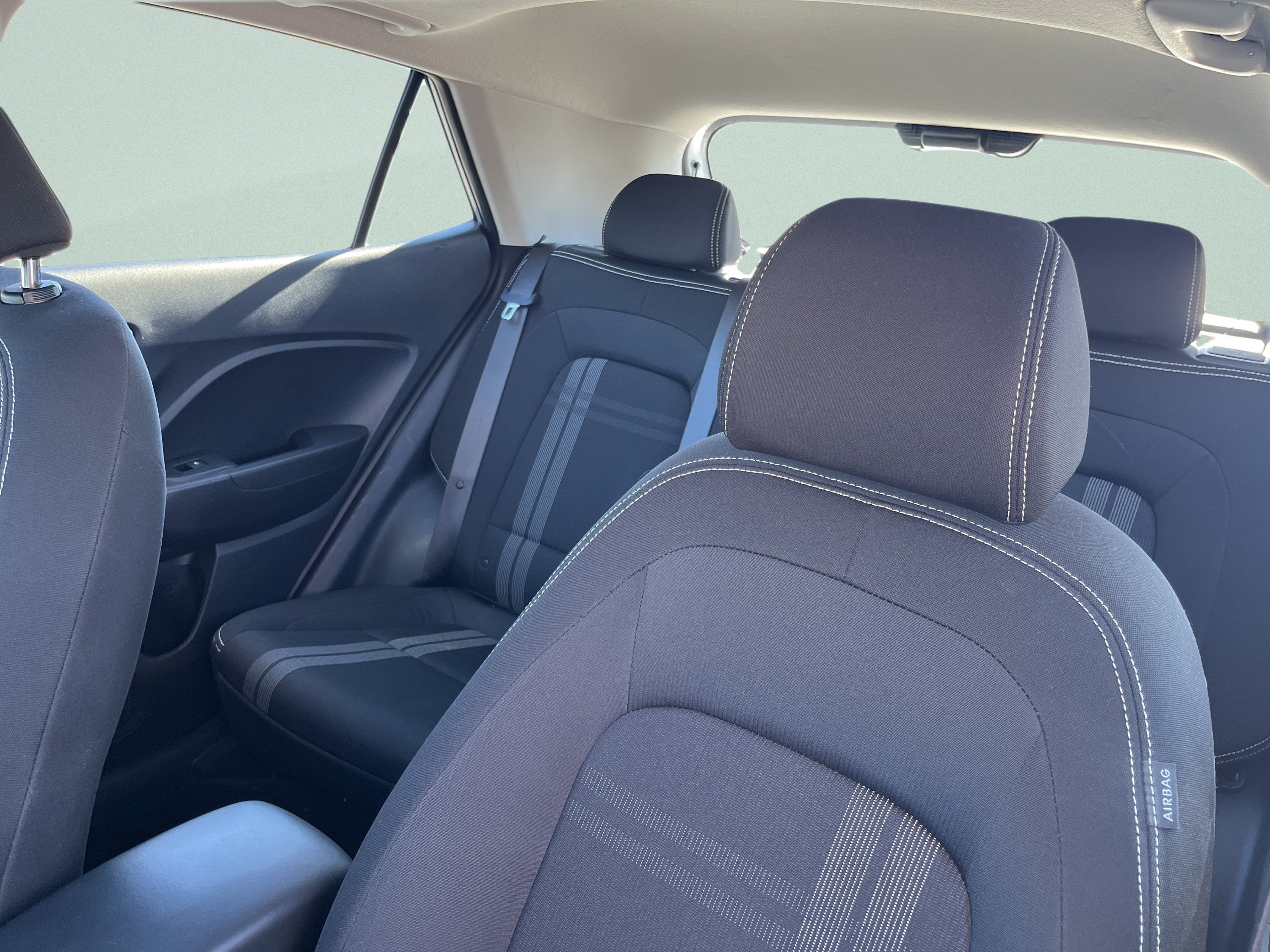 Used 2025 Hyundai Venue SEL FWD image 13