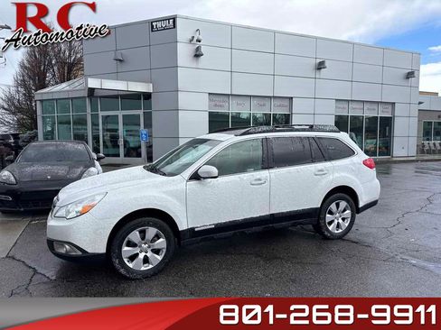 Used 2010 Subaru Outback 2.5i Limited image 1