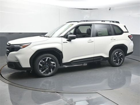 New 2025 Subaru Forester Limited image 4