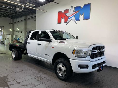 Used 2022 RAM 3500 Tradesman image 2