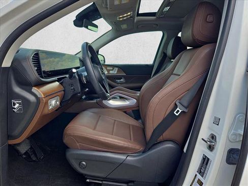 Used 2024 Mercedes-Benz GLE 450e 4MATIC image 13