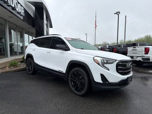 Used 2020 GMC Terrain SLE w/ Driver Convenience Package AWD/4WD image 7