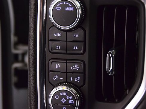 Used 2023 GMC Sierra 2500 Denali image 25