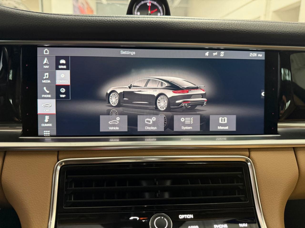 Used 2018 Porsche Panamera 4S AWD/4WD image 40