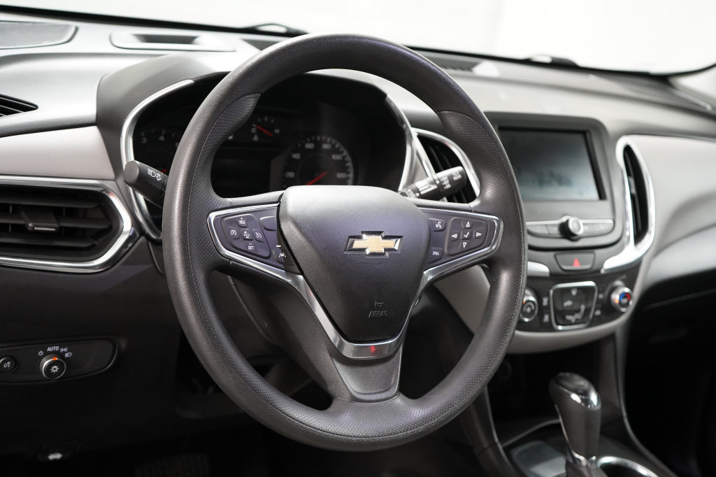 Used 2021 Chevrolet Equinox LS FWD image 11