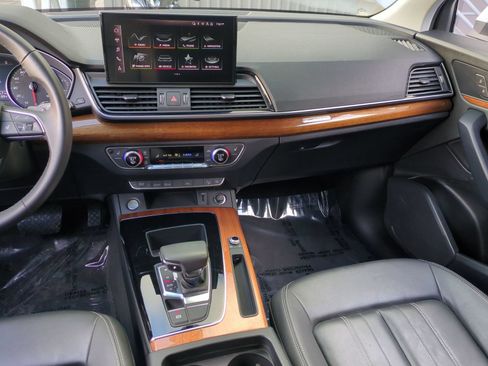 Used 2023 Audi Q5 Premium w/ Convenience Package AWD/4WD image 8