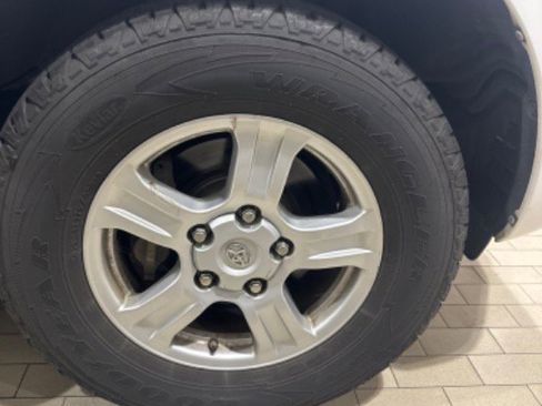 Used 2017 Toyota Sequoia SR5 w/ Premium Package image 41