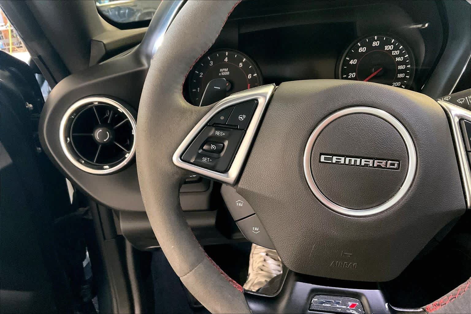 Used 2019 Chevrolet Camaro ZL1 RWD image 20