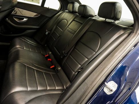 Used 2019 Mercedes-Benz C 300 4MATIC Sedan image 9