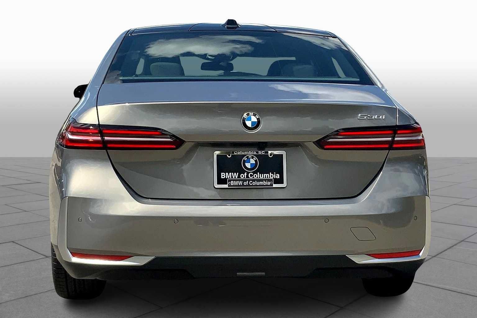 Used 2026 BMW 530i w/ Executive Package RWD image 4