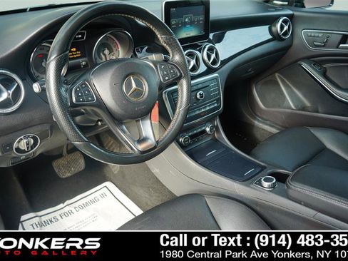 Used 2015 Mercedes-Benz CLA 250 image 29