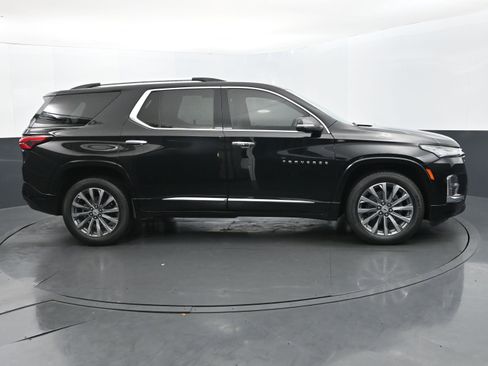 Used 2023 Chevrolet Traverse Premier image 6