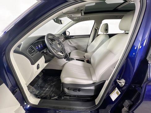 Used 2022 Volkswagen Tiguan SE image 20