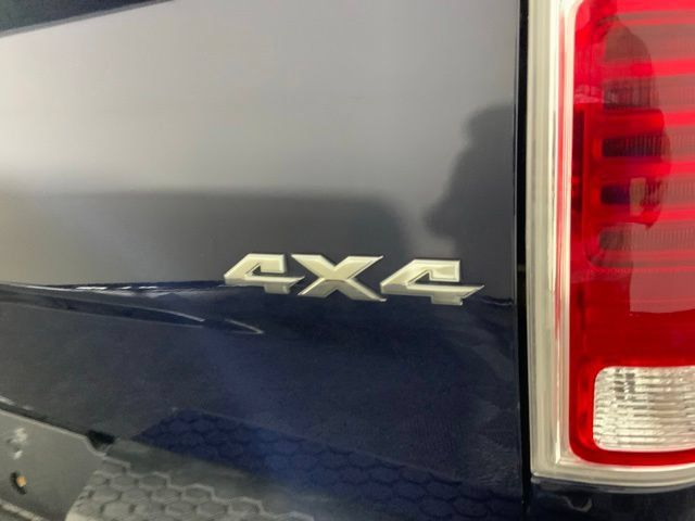 Used 2015 RAM 1500 Laramie w/ Convenience Group AWD/4WD image 16