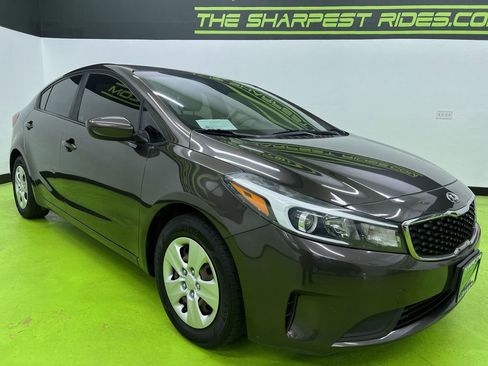 Used 2018 Kia Forte LX FWD image 2