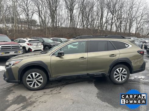 Used 2023 Subaru Outback Premium image 9