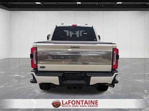 Used 2023 Ford F250 Platinum w/ FX4 Off-Road Package image 4