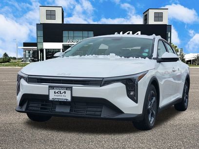 New 2025 Kia K4 LXS