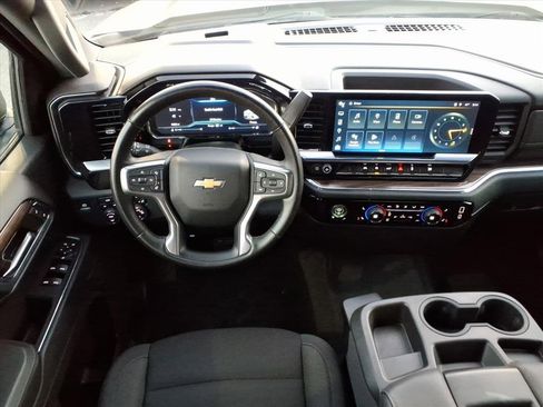 Used 2023 Chevrolet Silverado 1500 LT image 24
