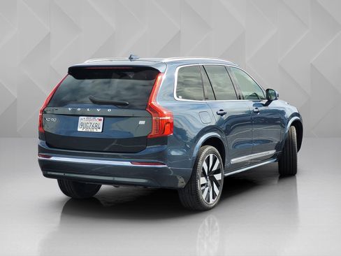 Certified 2024 Volvo XC90 T8 Plus image 4