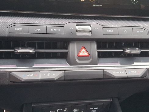 New 2026 Kia Sorento LX FWD image 18