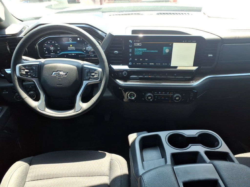 Used 2023 Chevrolet Silverado 1500 RST w/ Rally Edition AWD/4WD image 13