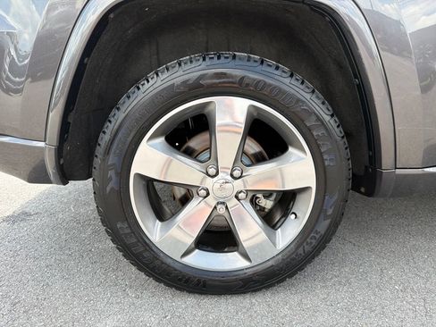 Used 2014 Jeep Grand Cherokee Overland AWD/4WD image 13