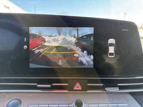 Certified 2023 Hyundai Elantra Limited image 27