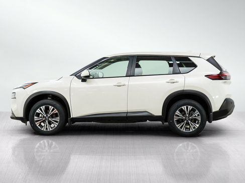 Used 2023 Nissan Rogue SV AWD/4WD image 2