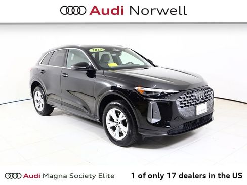 Used 2025 Audi Q5 Premium w/ Convenience Package AWD/4WD image 1