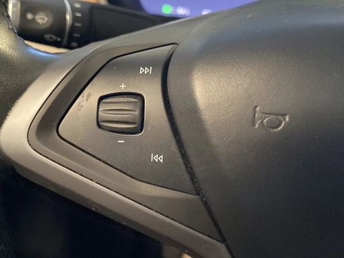 Used 2018 Tesla Model X 75D image 18