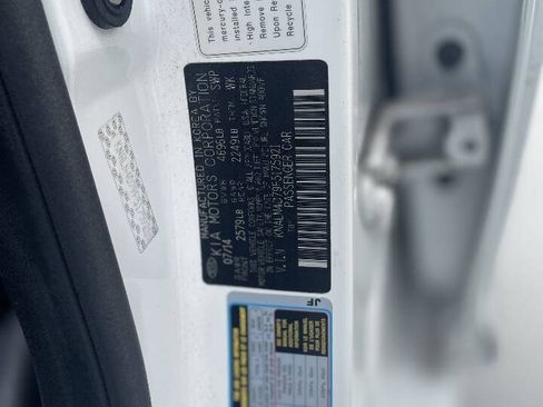 Used 2015 Kia Cadenza Premium w/ Technology Package FWD image 33