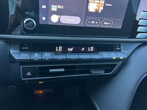 Certified 2025 Toyota Camry SE image 26