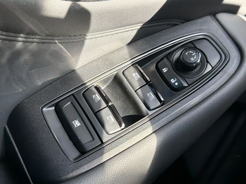 Used 2025 Subaru Outback Wilderness AWD/4WD image 21