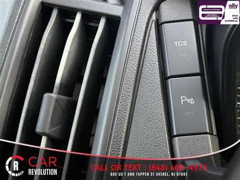 Used 2019 Ford Transit 150 XLT image 16