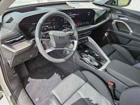 New 2025 Audi Q5 Premium w/ Premium Plus AWD/4WD image 3