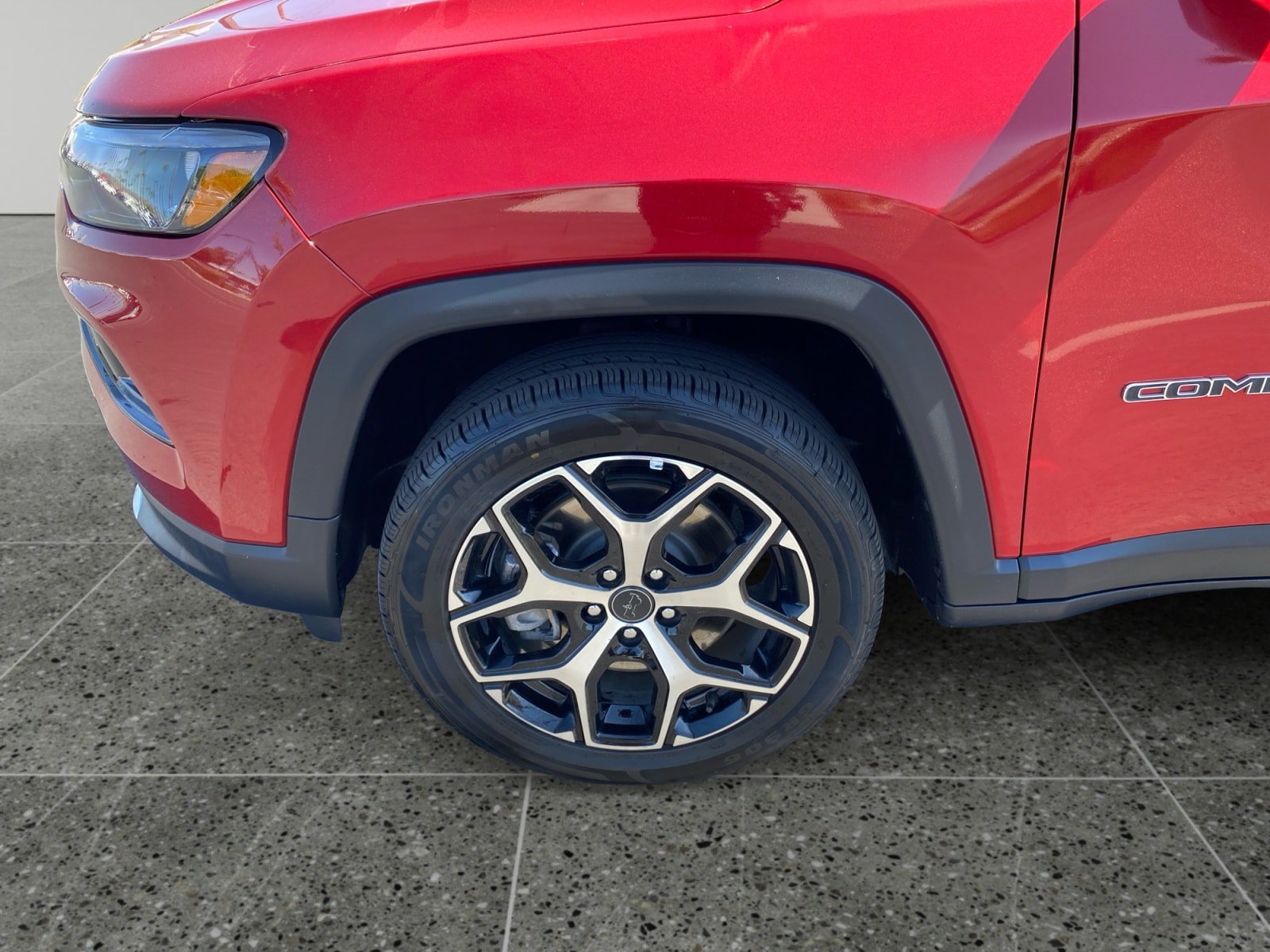 Used 2025 Jeep Compass Limited AWD/4WD image 14