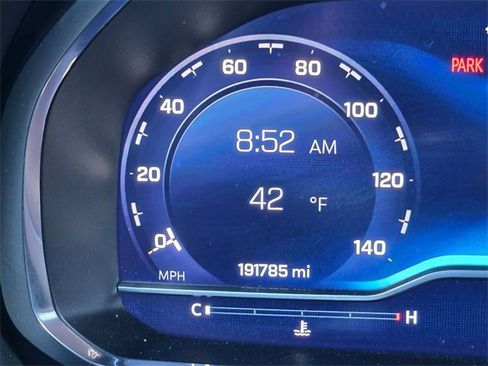 Used 2020 Chevrolet Suburban Premier image 10