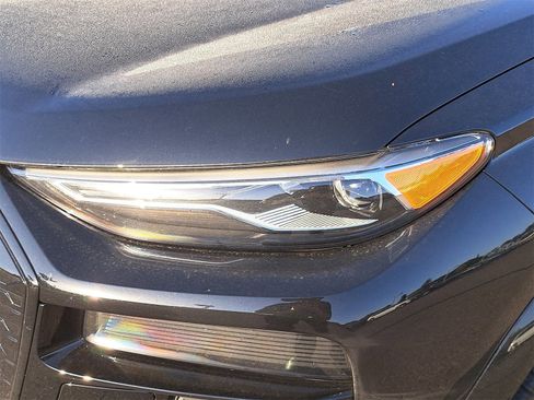 Used 2025 Audi Q6 e-tron Premium w/ Convenience Package image 8